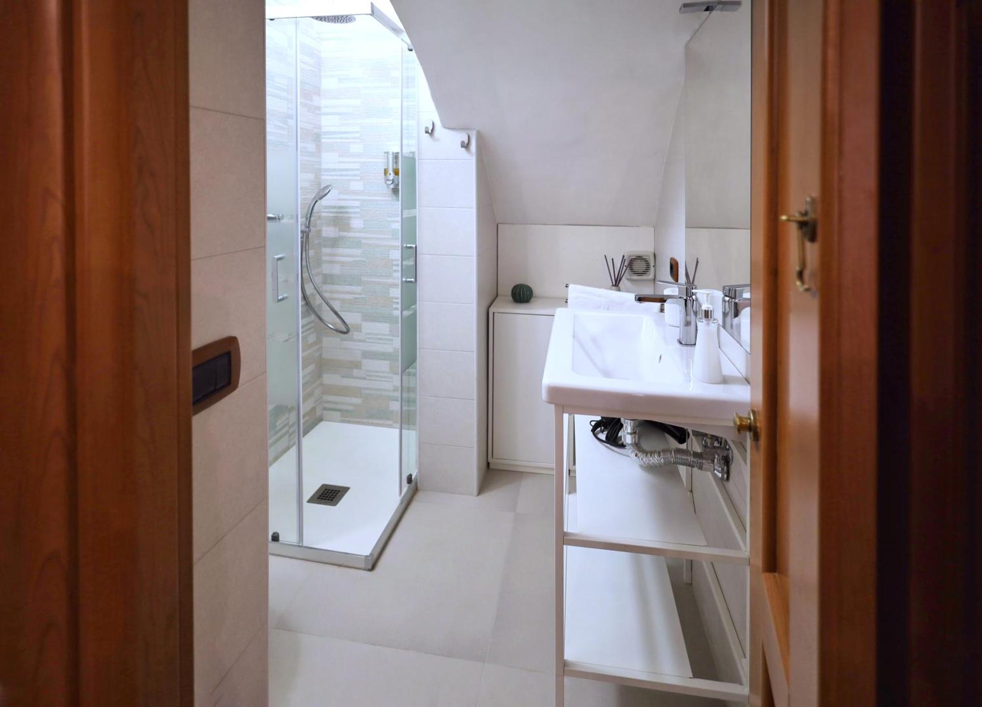Cataneasy Rooms Bagian luar foto