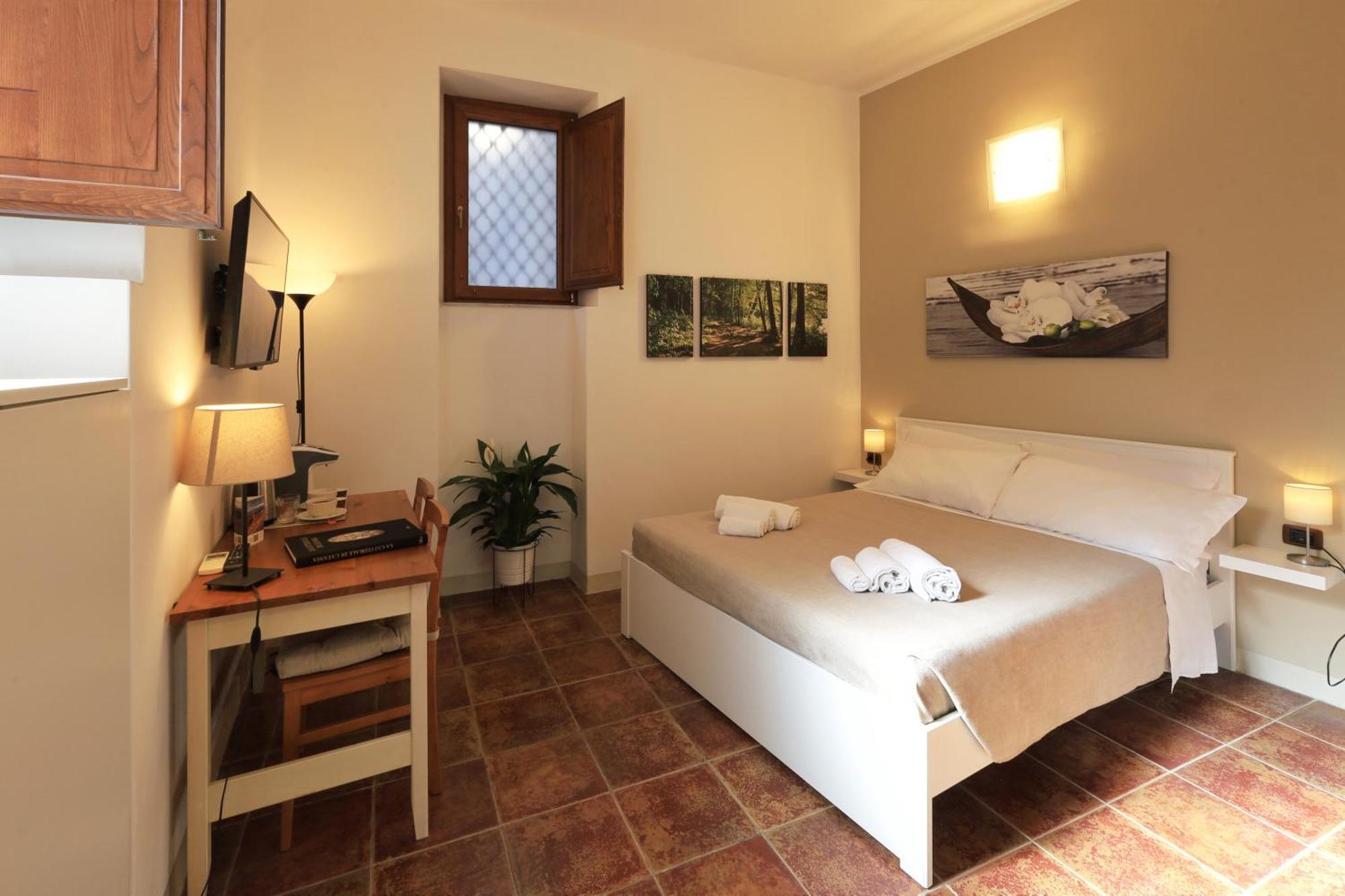 Cataneasy Rooms Bagian luar foto