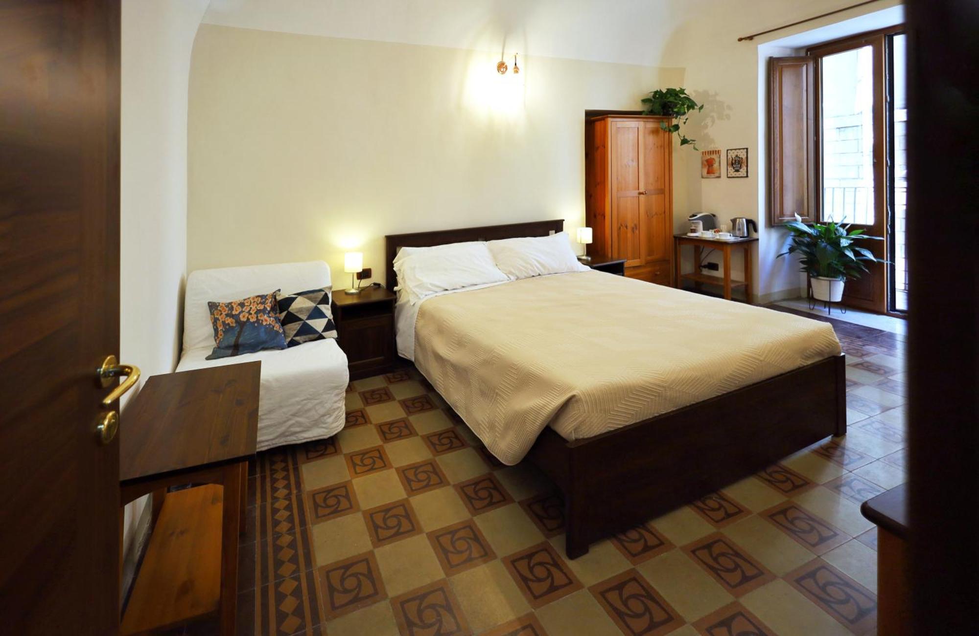 Cataneasy Rooms Bagian luar foto