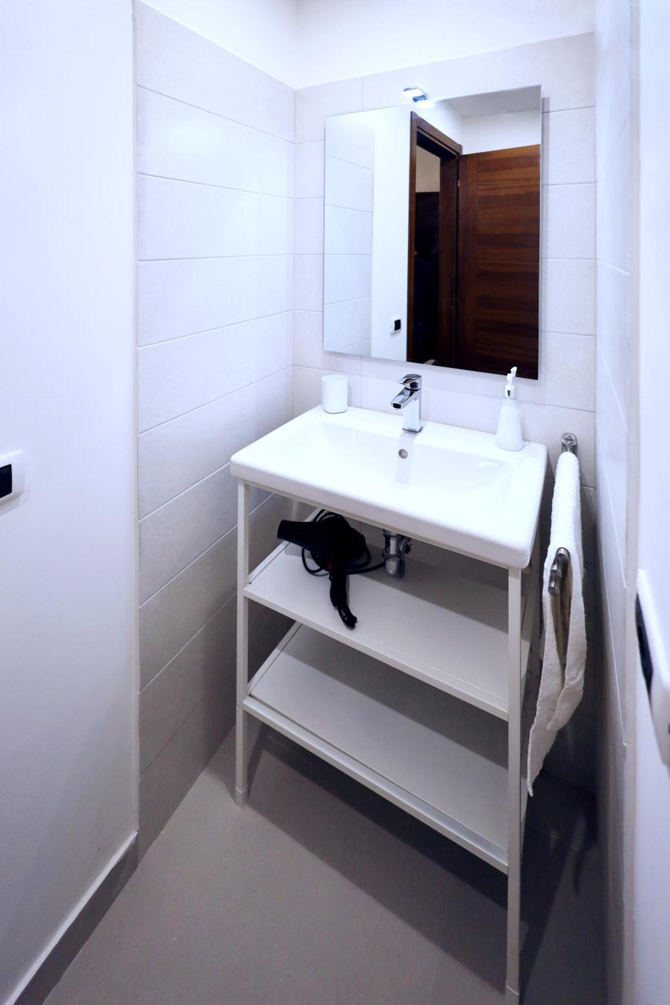 Cataneasy Rooms Bagian luar foto