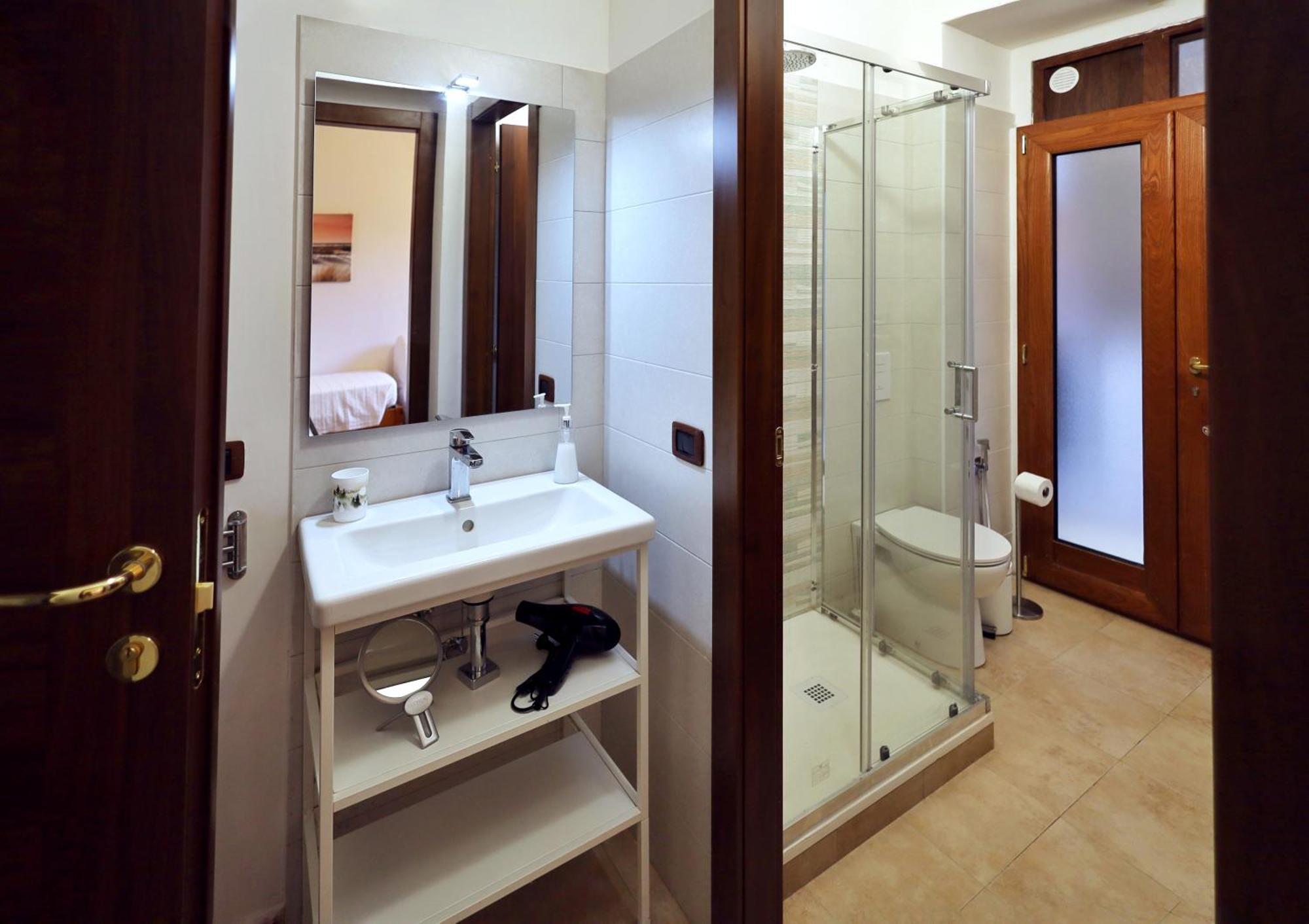 Cataneasy Rooms Bagian luar foto